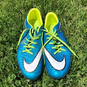 Nike hypervenom cleats